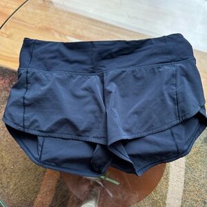 Navy lululemon speed up shorts 2.5”